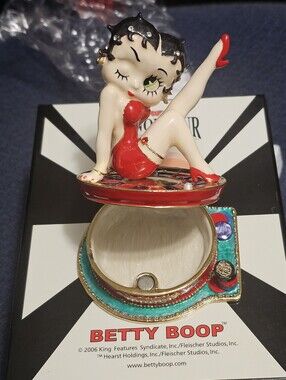 Betty Boop Red Figurine Trinket Box 2006 Brand New, Free Shipping